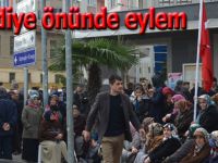 Köylülerin Belediye önünde eylemi devam ediyor