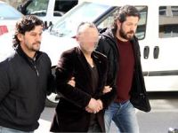 Kredi için arkadaşını bıçakladı