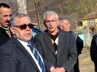 Bafra Kaymakamı Halis Arslan Ozan Mahallesinde Evi Yanan Aileyi Ziyaret Etti