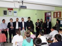 YAKAKENT AK PARTİ GENÇLİK KOLLARINDAN ÖĞRENCİLERE KİTAP YARDIMI