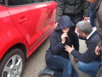 Dikkatsiz yayaya dikiz aynası çarptı