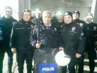 Polis memuru cinnet geçirdi