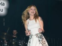 Güliz İzmirli hayranlarını çoşturdu