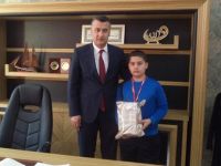 BAFRA KIZILIRMAK İLKOKULU’NA GÜREŞTE ALTIN MADALYA