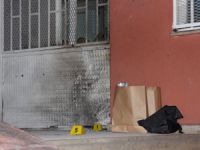 Bir okula el yapımı patlayıcı atıldı