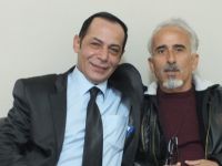 Bafralı tiyatroculardan buruk kutlama