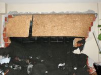 Yıkılan duvarın altında can verdi