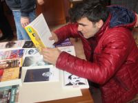 Kitap kurtları ''canavar peşinde''