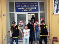 Dilenci kılığındaki hırsızlar yakalandı