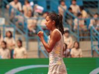 Çağla Büyükakçay son 16'da