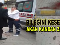 Bileğini Kesti Kan Aktıkça Zevk Aldı