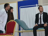 "TADİLAT VAR" ALAÇAM’DA SAHNELEDİ