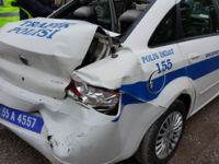 Polis otosuna tır çarptı