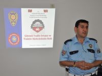 Traktör sürücülerine seminer verildi