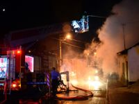 Gece çıkan yangın korkuttu