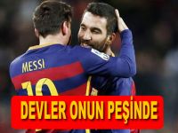 Devler onun peşinde