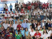 Kriket Türkiye Büyükler Salon Şampiyonası Alaçam'da başladı