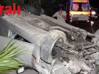 Araba takla attı 4 kişi yaralandı