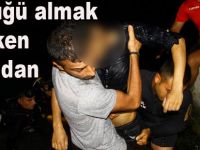 Gözlüğünü almak istedi canından oldu