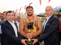 1 dakikada tuş etti