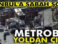 Metrobüs yoldan çıktı!