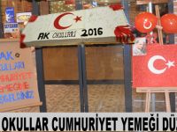 Ak okullardan 1. cumhuriyet yemeği düzenledi