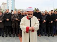 Halep'te ölenler için cenaze namazı kılındı