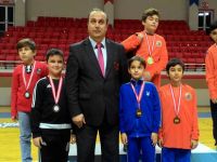 BAFRALI MÜGE BİLGEN SATRANÇ KIZLAR 1.Sİ