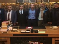 Bayburtlular MHP'yi ziyaret etti