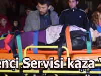 Bafra'da öğrenci servisinin çarptığı yaya yaralandı