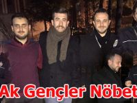 Ak Gençler Polis İle Nöbette