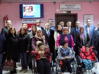 BAFRA MEHMET AKİF İLKOKULU'NDA TEKERLEKLİ SANDALYE TÖRENİ