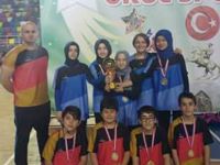 HAMİDİYE ANADOLU İMAM HATİP LİSESİ KIZ TAKIMI TÜRKİYE ŞAMPİYONASI’NDA