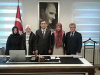 KAYMAKAM GÜNER KIZ MASA TENİSİ TAKIMINI ÖDÜLLENDİRDİ