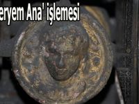 Kapıda 'Meryem Ana' işlemesi