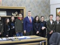 Bafra Lösev Milli Eğitim Müdürü Mehmet Ali Katipoğlu'nu ziyaret etti.