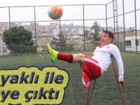 Tek ayak ile zirveye çıktı