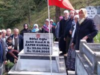 ALAÇAMLI ŞEHİT ZAFER KURNAZ KABRİ BAŞINDADUALARLA ANILDI