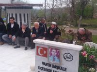 ŞEHİT POLİS RAMAZAN ARSLAN  KABRİ  BAŞINDA DUALARLA  ANILDI
