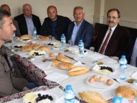 BAŞKAN ŞAHİN MİNİBÜSCÜLERLE KAHVALTI YAPTI