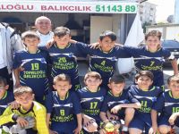 YILDIZLAR   FUTBOL ŞAMPİYONU OLDULAR