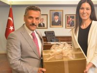 Çiğdem Karaaslan'dan Vali Kaymak'a teşekkür