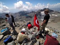 Bulutların üstünde konuk ağırlıyor