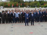 30 Ağustos çelenk sunma töreni