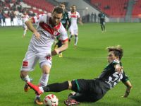 SAMSUNSPOR KOMŞUDAN 3 PUANI KAPTI