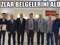 HAFIZLAR BELGELERİNİ KAYMAKAMDAN ALDILAR