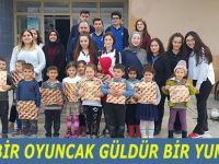 GETİR BİR OYUNCAK GÜLDÜR BİR YUMURCAK
