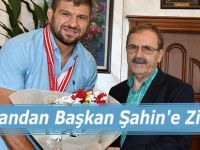 Pehlivandan Başkan Şahin'e Ziyaret