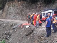 Artvin'de Kayalıklarda Mahsur Kaldılar