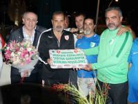 Yılport Samsunspor, Bodrum’da çiçeklerle karşılandı